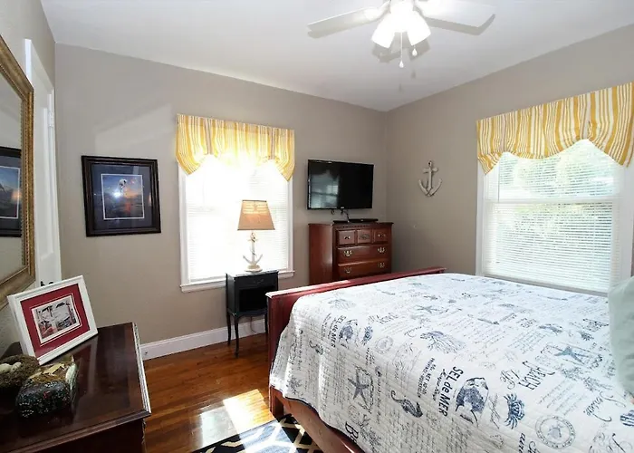 Navy Point Bungalow Pensacola